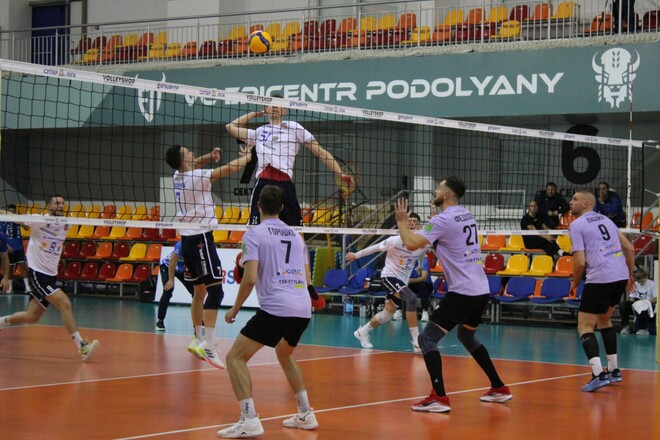 Волейбольная Суперлига. Матчи 1 ноября. Смотреть онлайн LIVE