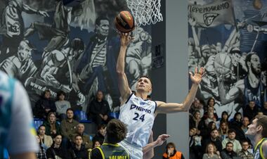 ВИДЕО. Днепр вырвал победу над Киев-Баскетом на последней секунде матча