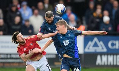 Проиграли по пенальти. Английский клуб с украинцем вылетел из Кубка