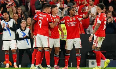 Сухарь Трубина, тайм от Судакова. Бенфика уничтожила в гостях Виторию