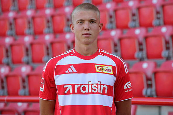 Украинский форвард попал в заявку на матч Бундеслиги