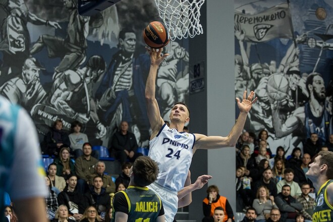 ВИДЕО. Днепр вырвал победу над Киев-Баскетом на последней секунде матча
