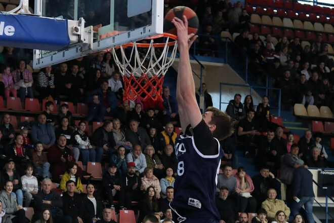 Запорожье и Кривбасс поднимаются в топ-5, Старый Луцк снова проиграл