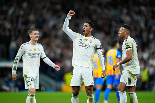 Реал разгромил Валенсию на Бернабеу. Мбаппе забил летучим мышам дважды