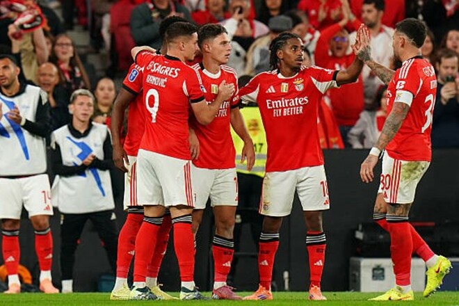 Сухарь Трубина, тайм от Судакова. Бенфика уничтожила в гостях Виторию