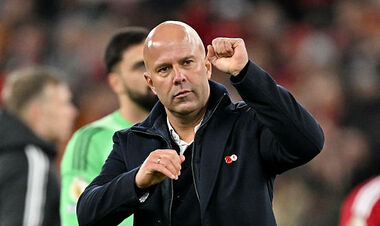 Арне СЛОТ: «Ты всегда чувствуешь давление, если работаешь в Ливерпуле»