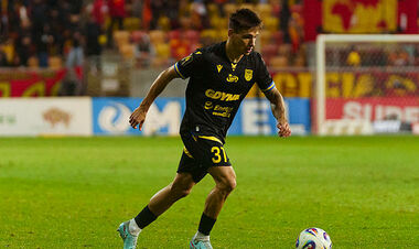 Українець – герой матчу. Відомі оцінки Русина і Хланя за перфоманс у Польщі