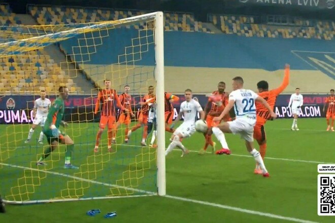 ФОТО. Чи був офсайд? Оприлюднено чіткий кадр перед скасованим голом Динамо