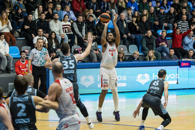 Суперліга: овертайми, шалені триочкові та перша поразка Дніпра