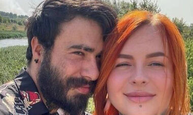 Let's bow our heads. A Dynamo fan and a soldier of the 3rd OshBr died together with his beloved