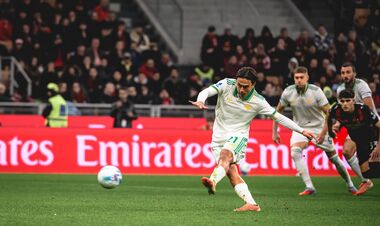 Шанс для Довбика? Лідер Роми отримав травму у матчі з Міланом