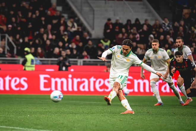 Шанс для Довбика? Лідер Роми отримав травму у матчі з Міланом