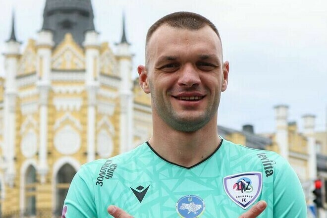 Голкіпер Паламарчук висловився про хавбека ЛНЗ Проспера