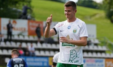 ВІДЕО. Дика помилка воротаря. Карпати вийшли вперед у матчі з ЛНЗ