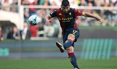 ВИДЕО. Приложился с лета! Малиновский забил шикарный гол за Дженоа