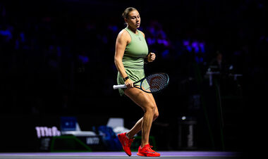 Анисимова с камбеком одолела Киз и сохранила шансы на полуфинал WTA Finals