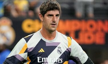 Куртуа пробує вмовити футболіста Реала не йти з клубу