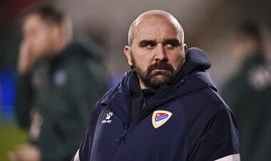 ФОТО. Футбольний тренер помер посеред матчу. Йому було всього 44 роки