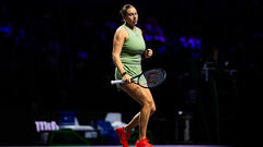 Анисимова с камбеком одолела Киз и сохранила шансы на полуфинал WTA Finals