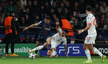 ФОТО. «Вряд ли это перелом». На сколько выбыл Хакими у ПСЖ из-за травмы