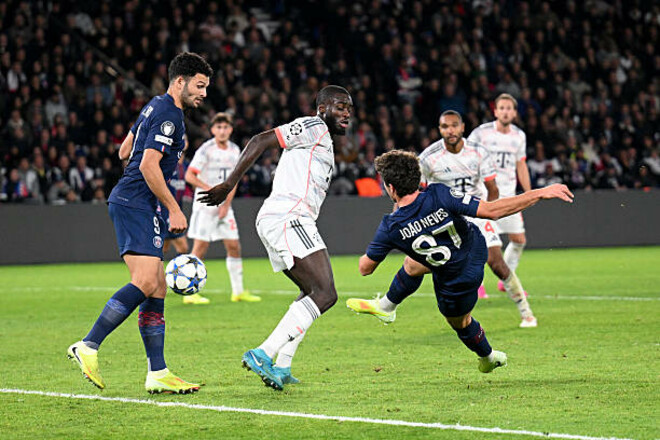 ВИДЕО. Жоау Невеш отыграл один мяч для ПСЖ в игре с Баварией