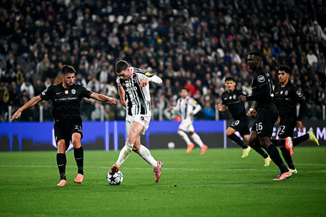 Обмін уколами. Ювентус із голом Влаховича зіграв унічию зі Спортингом у ЛЧ