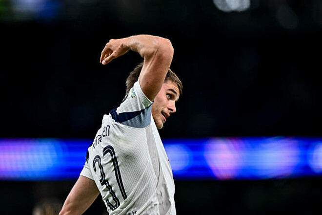 Центральный защитник и лучший бомбардир Тоттенхэма забил очередной гол