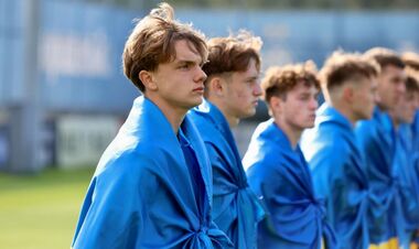 Перемога на штучному газоні. Динамо знову обіграло Броммапойкарну