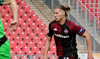 «Я смеялся». Степанов отреагировал на свои сравнения с Холандом