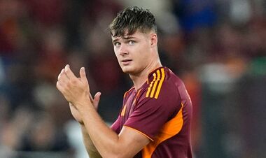 Довбик чи Фергюсон? В Роми виник скандал зі збірною щодо форварда