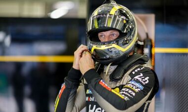 ФОТО. Чемпион Ф1 удивил дизайном шлема для последней гонки в карьере