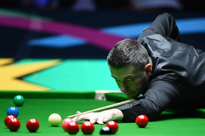 Селби проиграл чемпиону мира. Будет два дерби: полуфинальные пары в Китае