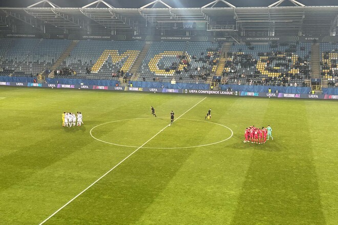 ФОТО. Минута молчания. Динамо и Зриньски почтили память Младена Жижовича