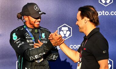 Хэмилтон отреагировал на судебный иск в отношении его первого титула Ф1