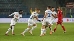 And the mood improved, and the difference. Dynamo mocked Zrynski