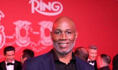 Lennox Lewis persuades the star boxer not to fight against Usyk