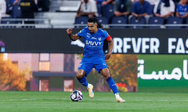 2 удаления, 6 голов. Аль-Хиляль ярко выиграл и преследует клуб Роналду