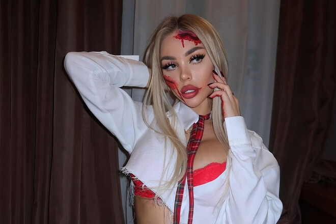 ФОТО. Дівчина футболіста УПЛ вразила фанатів гарячим образом