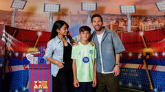PHOTO. Turkish fans came to Lionel Messi - the footballer is in shock