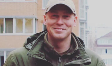 Схилимо голови. Фанат Севастополя, який завжди носив із собою стяг УПА