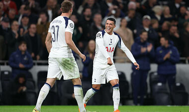 Тоттенхэм одержал в 2025 году лишь 3 домашние победы в АПЛ