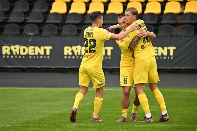 Буковина рвется в УПЛ. Команда разгромом продлила нереальную победную серию