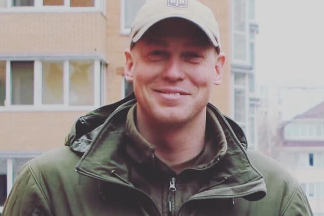 Схилимо голови. Фанат Севастополя, який завжди носив із собою стяг УПА