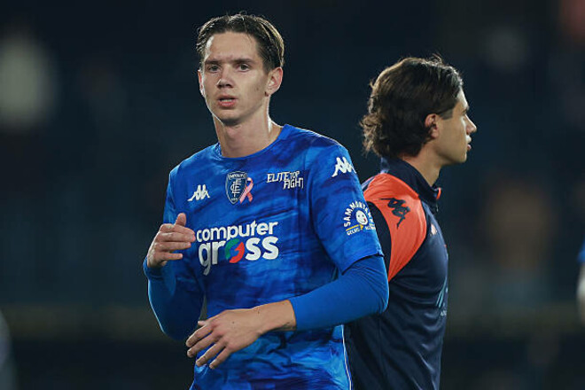 Матч, который стоит забыть. Легионер сборной Украины был удален с поля