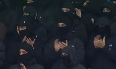 ФОТО. Зламали сидіння. Ультрас Олександрії влаштував протест проти клубу