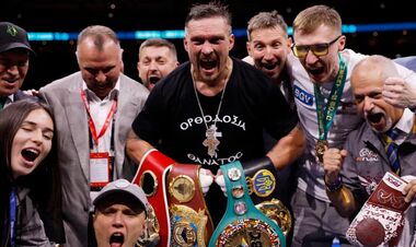 Колишній чемпіон світу прокоментував несподівану перемогу над Усиком