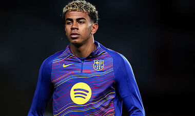 ВІДЕО. З неробочої ноги. Ямаль вивів Барселону вперед у таймі з 5 голами