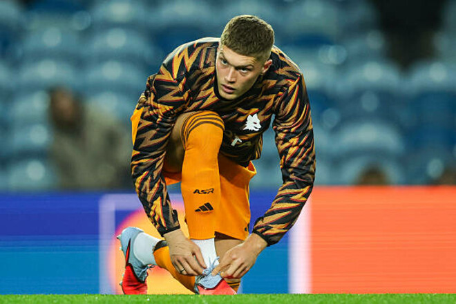 Стало відомо, чи вийде Довбик у стартовому складі Роми на матч Серії А