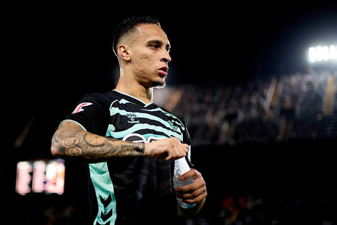 Не обыграли аутсайдера. Бетис с Антони в составе упустил победу на выезде