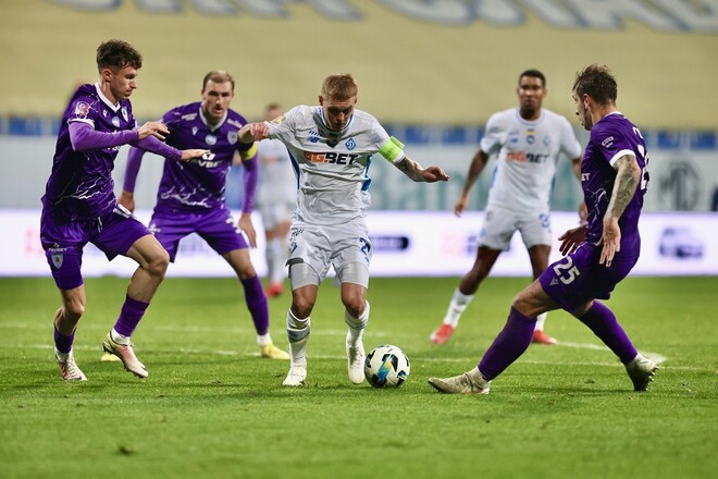 БУЯЛЬСЬКИЙ: «Вже не здивований, що не ставлять пенальті на нашу користь»